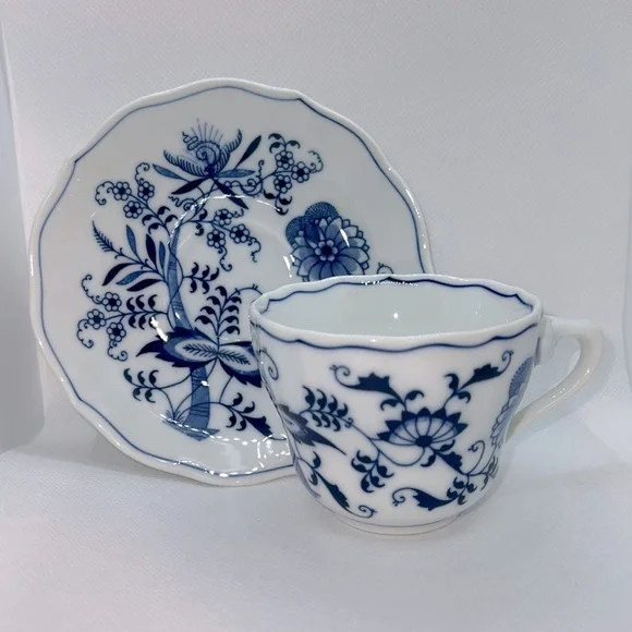 BLUE DANUBE TEACUP AND SAUCER VINTAGE RETIRED PATTERN - Picture 2 of 12